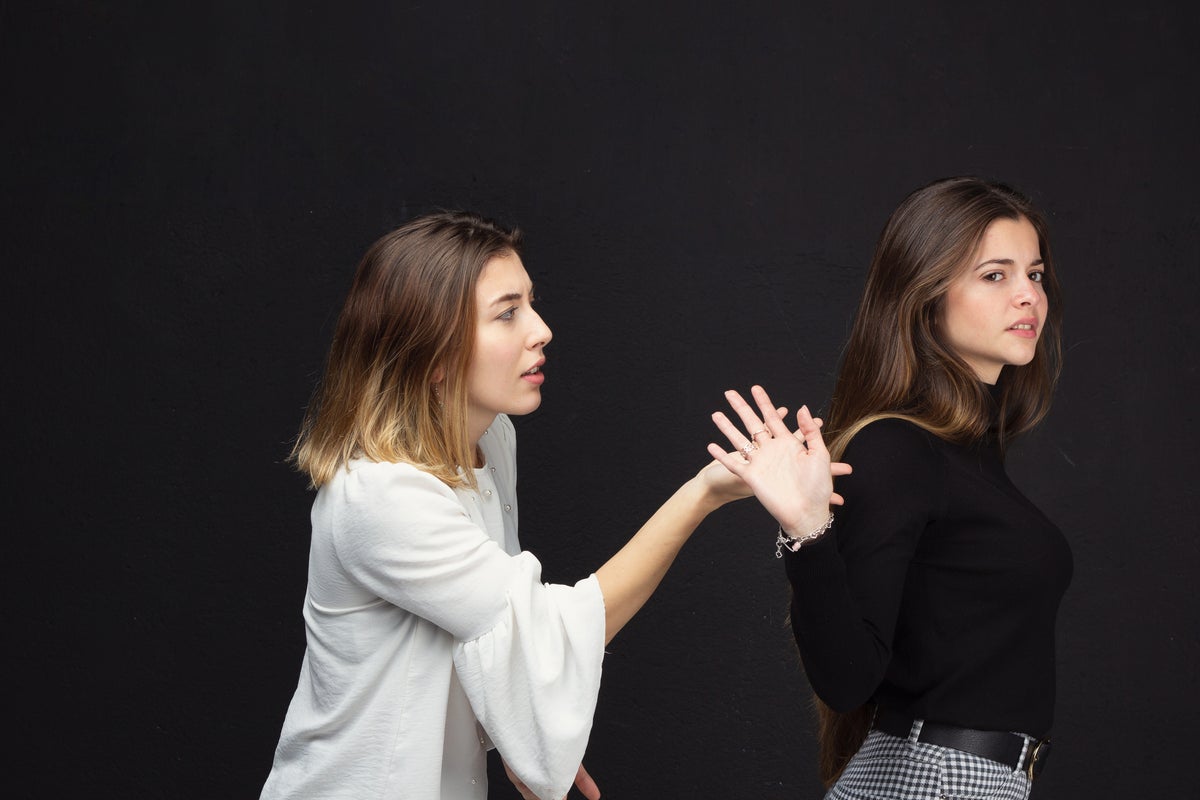 Bride’s sister ‘aggressively’ asks to wear white engagement dress to the wedding