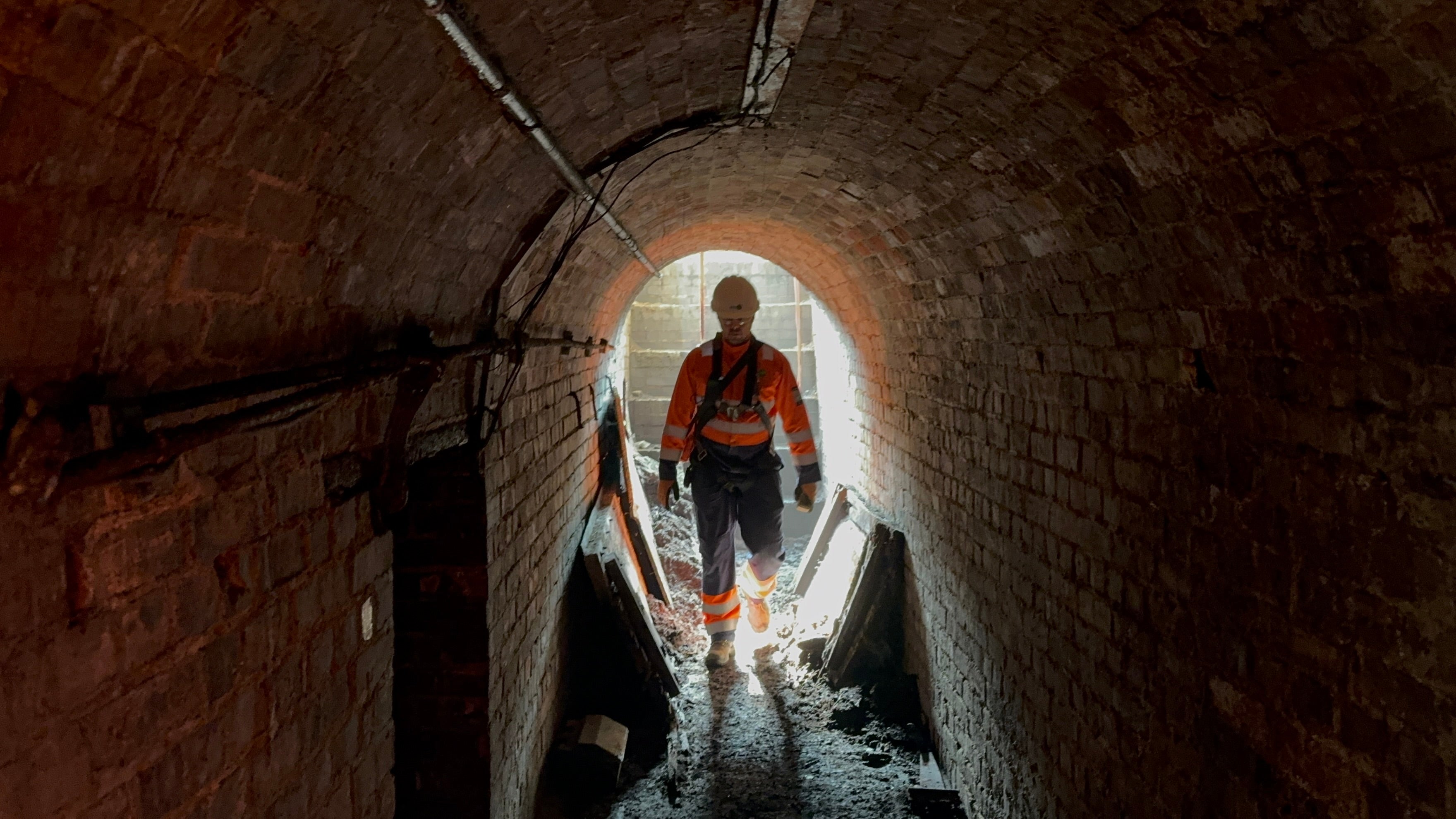 Inside the tunnel underneath Salisbury station