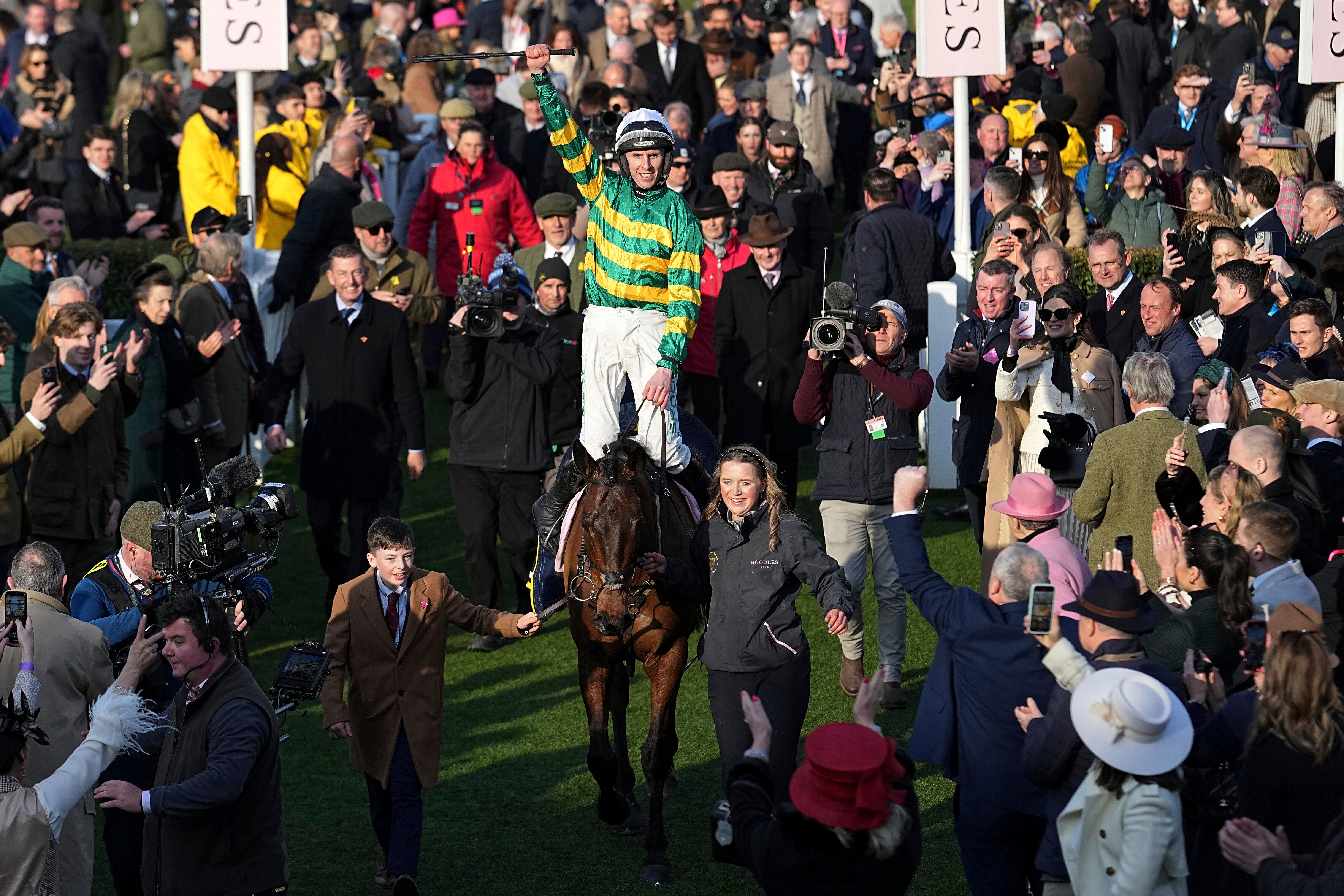 Inothewayurthinkin, trained by Gavin Cromwell and ridden by Mark Walsh, won the Cheltenham Gold Cup in front of a sell-out crowd