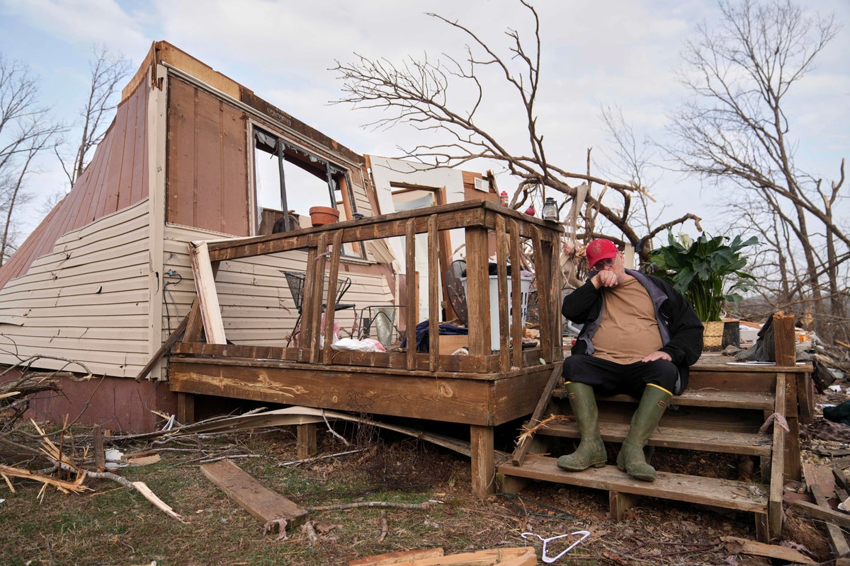 AP PHOTOS: Wildfires and dust storms wreak havoc across multiple US states