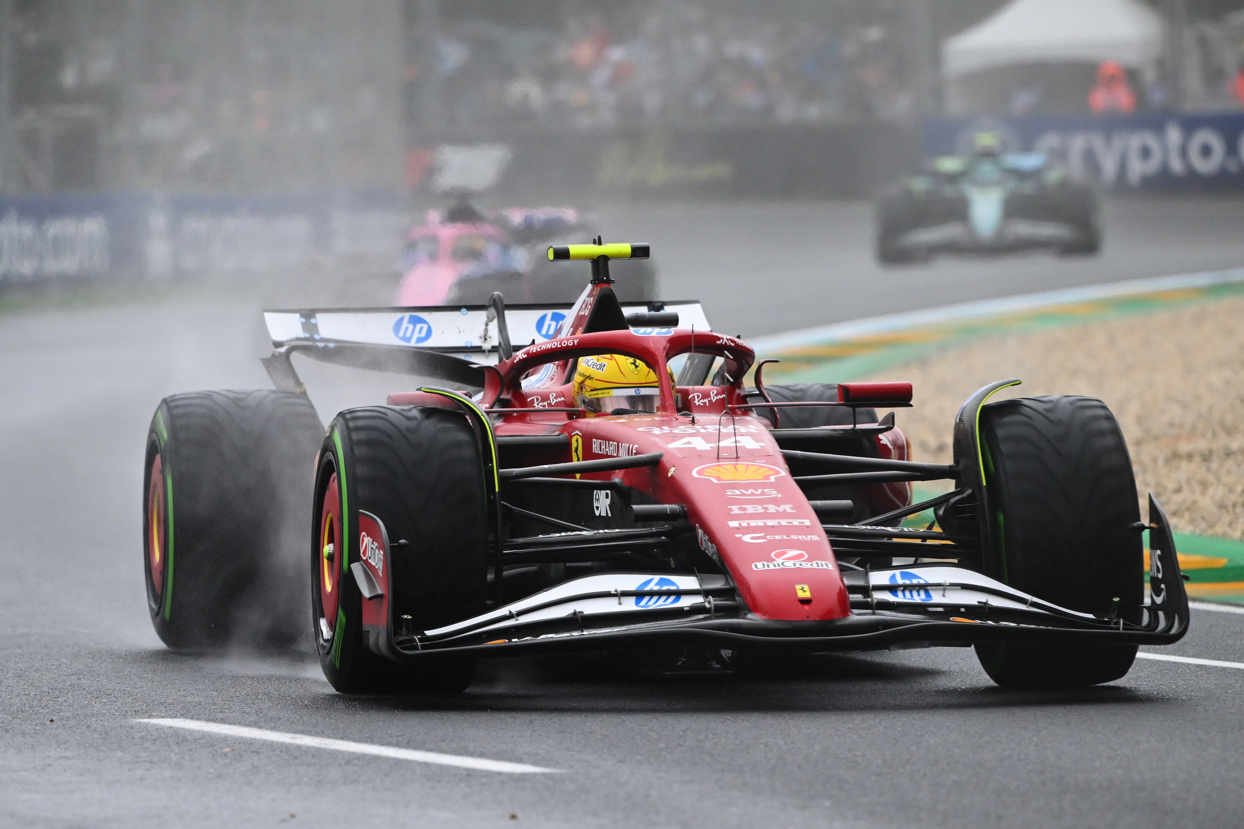 Lewis Hamilton terminou em 10º em sua primeira corrida pela Ferrari