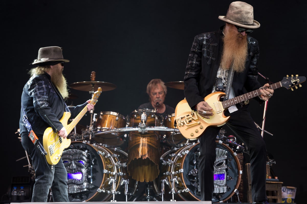 ZZ Top drummer Frank Beard quits tour to address ‘health issue’ ZZ Top drummer Frank Beard quits tour to address ‘health issue’
