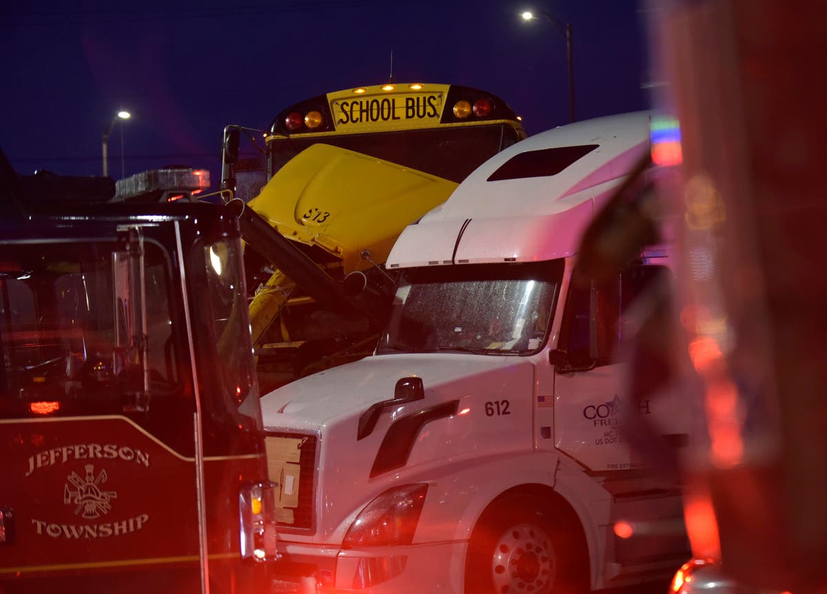 Bus carrying bagpipers from St. Patricks Day parade crashes into truck in Pennsylvania
