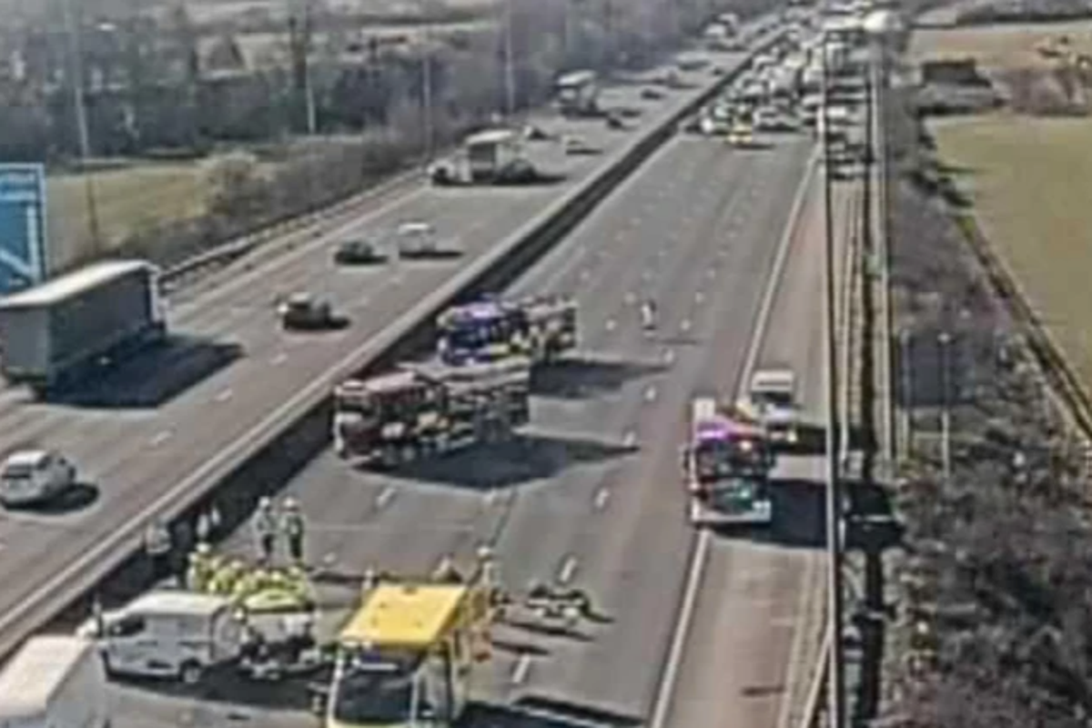 M25 closed near Dartford Tunnel after serious crash M25 closed near Dartford Tunnel after serious crash