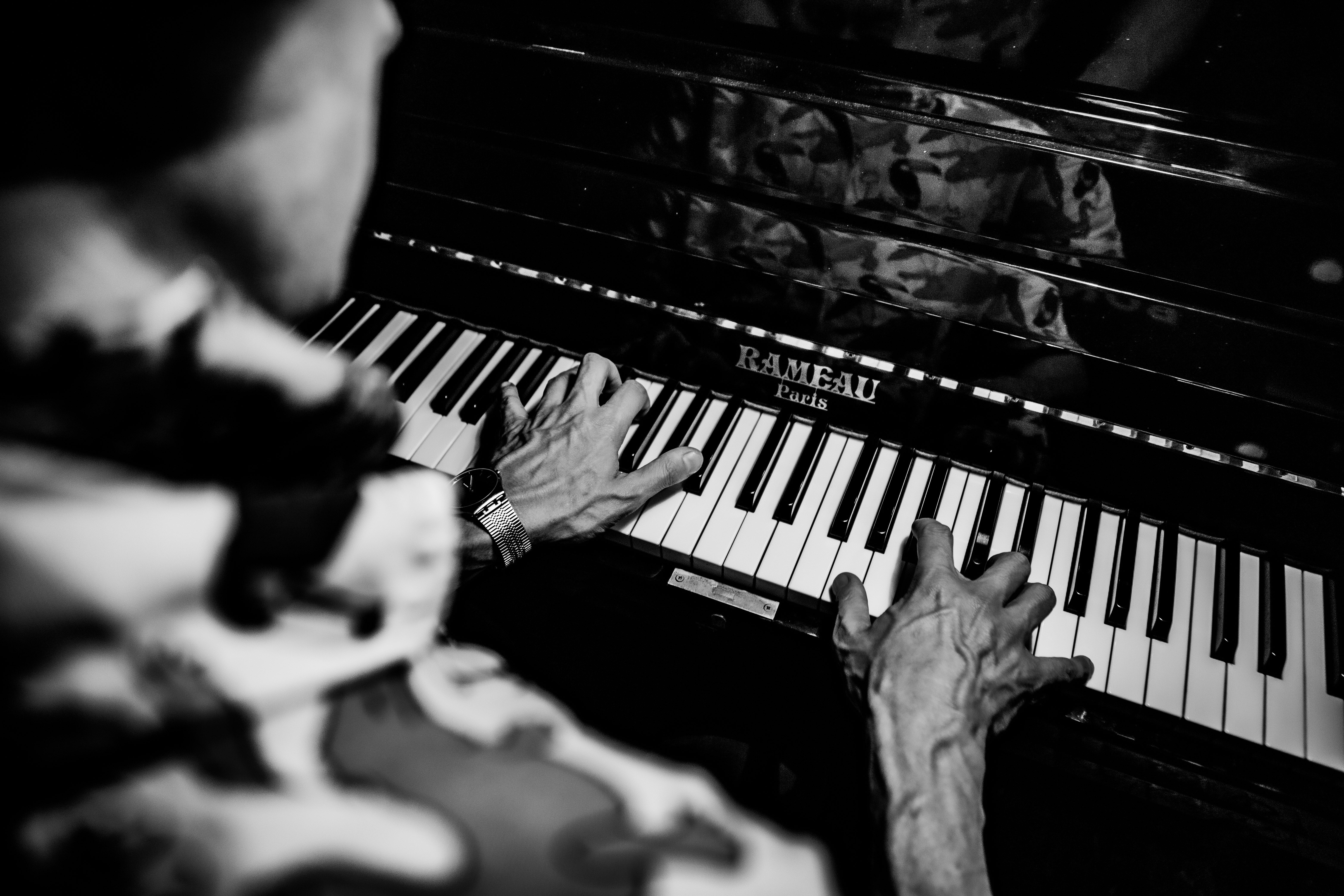  Jaz Delorean playing the baby grand at his gig in St-Etienne