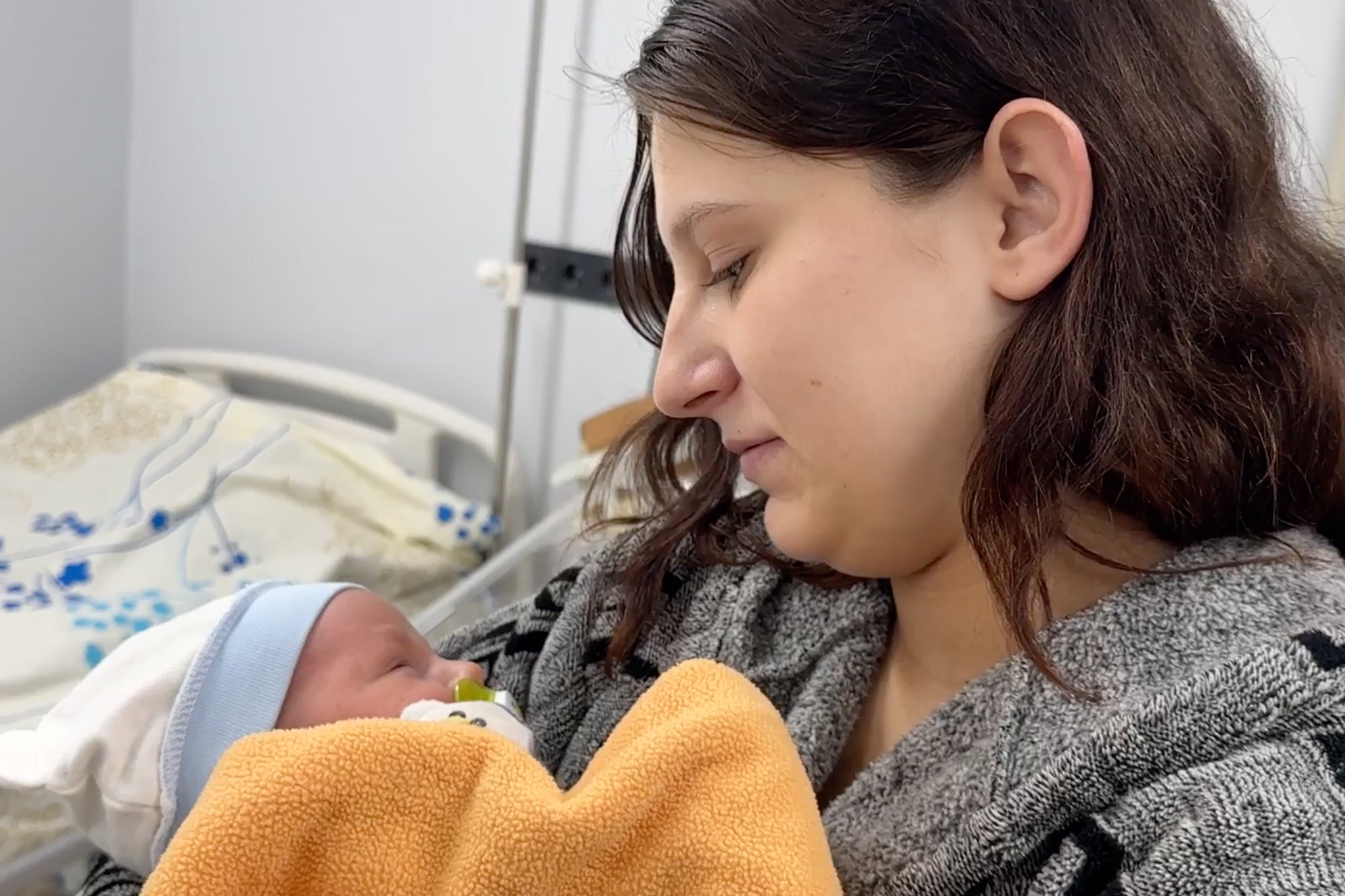 Alina Stasiuk holds her daughter Adelina