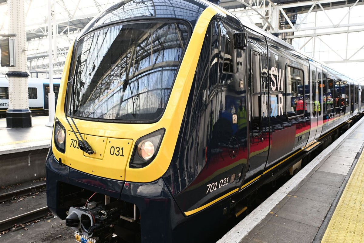 Commuters flee train after ‘loud bang and smoke’ in west London