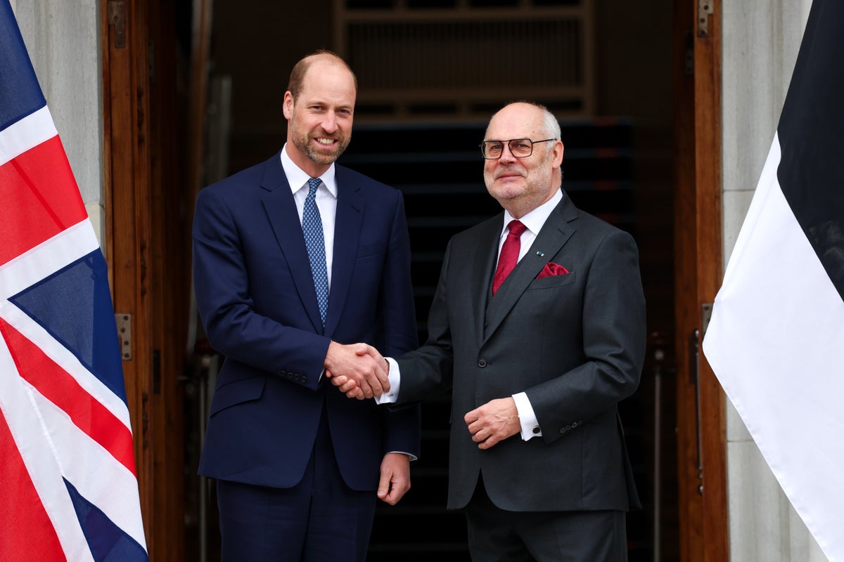 Prince William arrives in Estonia to visit British troops on frontline of Russian aggression Prince William arrives in Estonia to visit British troops on frontline of Russian aggression