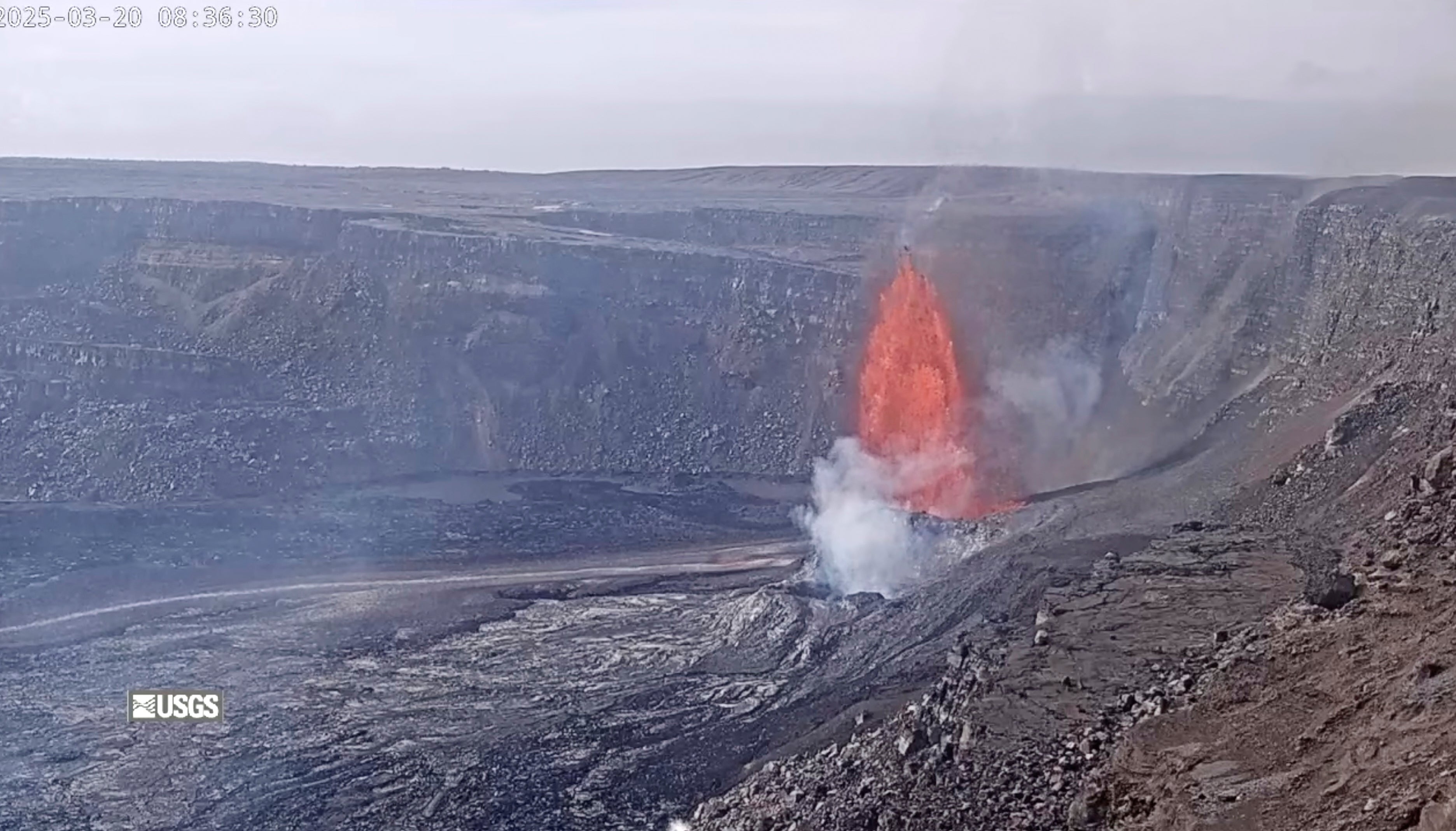 Kilauea Volcano s Sporadic Eruption Resumes In Hawaii As Lava Pours Out 