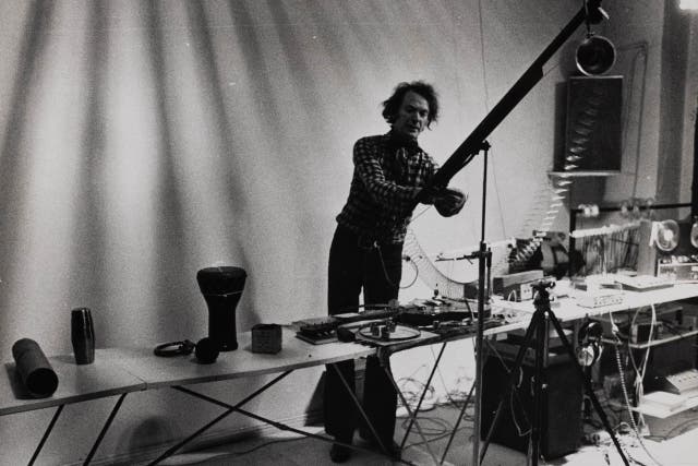 Peter Sedgley at work in 1976 (Ingeborg Lommatzsch/Space Studios/PA)