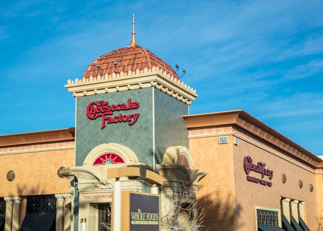 <p>The Cheesecake Factory restaurant</p>