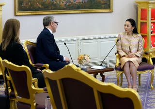 Formula 1 CEO Stefano Domenicali meets Thai PM for talks on potential race in Bangkok