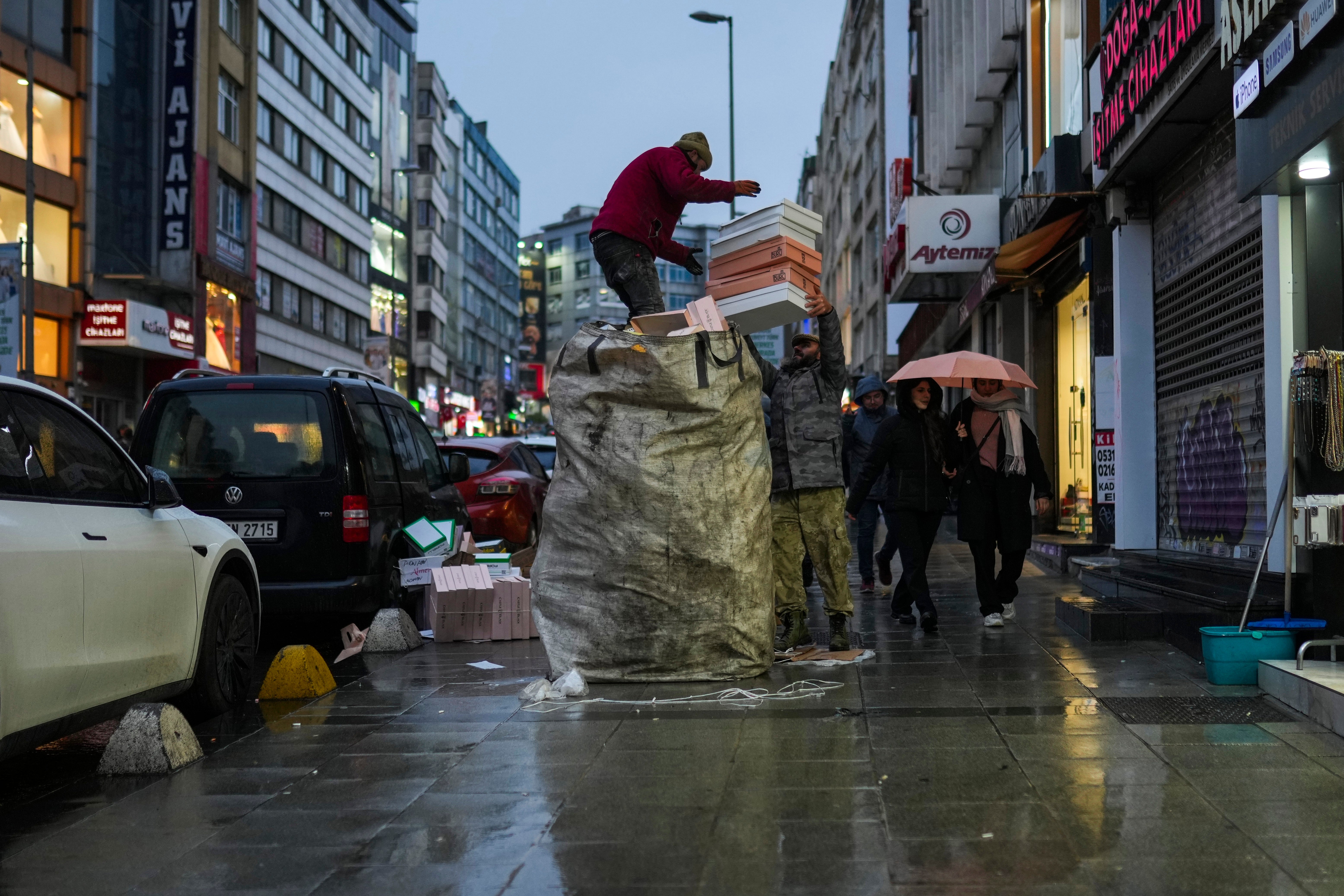 Turkey Garbage Collectors Photo Essay