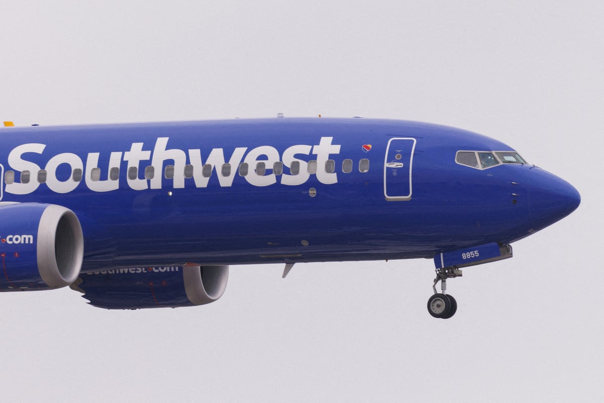 Southwest Airlines flight aborts takeoff after crew mistake taxiway for runway