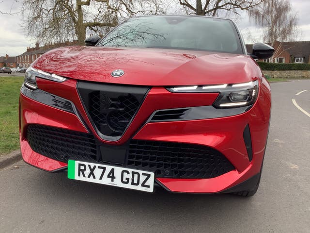 <p>The problem is that everything is rendered in matt black and it just looks like something has fallen off the front</p>