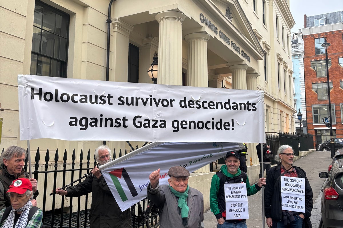 Holocaust survivor, 87, questioned by police after laying flowers at Trafalgar Square during Gaza protest Holocaust survivor, 87, questioned by police after laying flowers at Trafalgar Square during Gaza protest