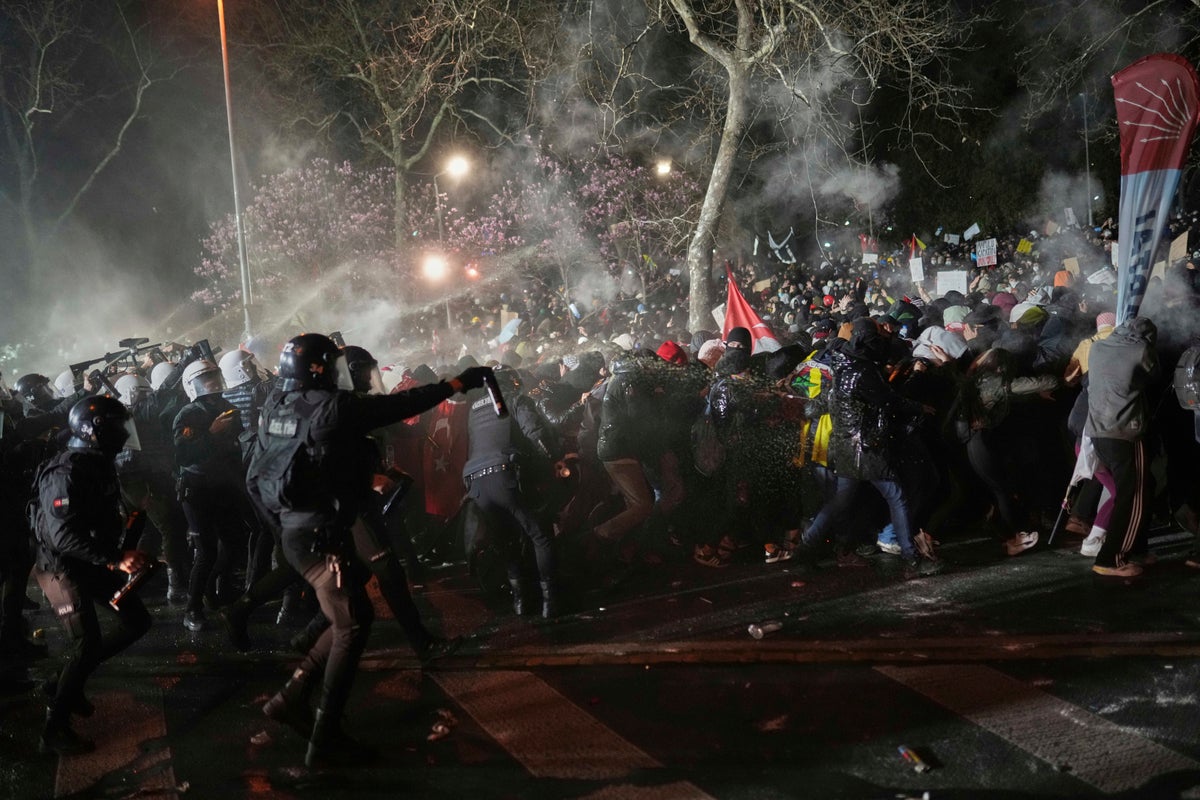 Mass Protests Erupt in Turkey After Imamoglu's Arrest