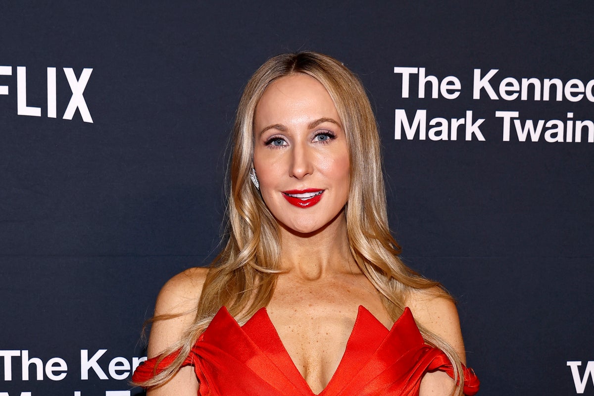 Nikki Glaser admits she considers ‘death threats’ and being ‘detained’ before making political jokes now Nikki Glaser admits she considers ‘death threats’ and being ‘detained’ before making political jokes now