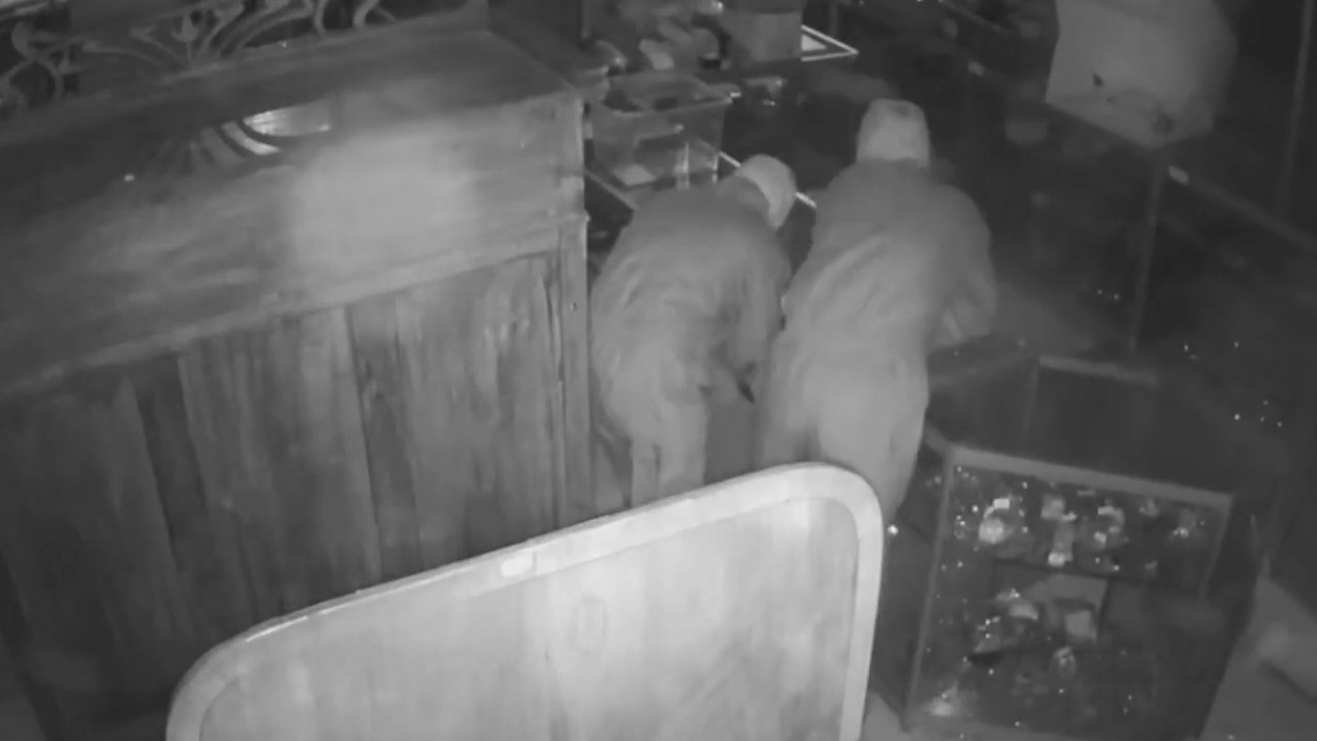 <p>Hammer-wielding burglar steals £21k of valuables from Bargain Hunt star’s auction house.</p>