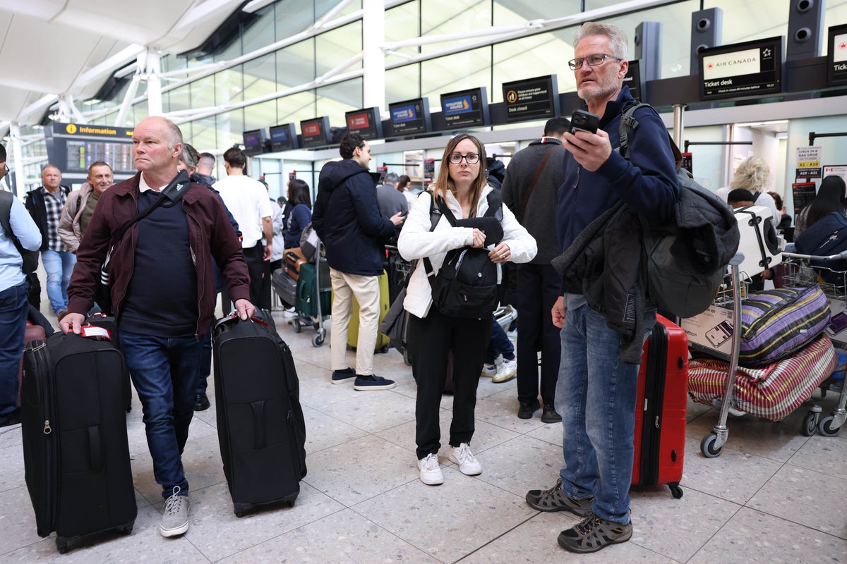 Cause of fire that shut down Heathrow unknown