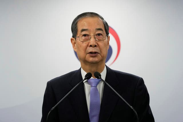 <p>South Korean acting President Han Duck-soo speaks during a briefing at the Government Complex in Seoul</p>