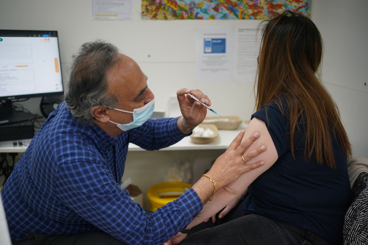 Am I eligible for a Covid vaccine in 2025?