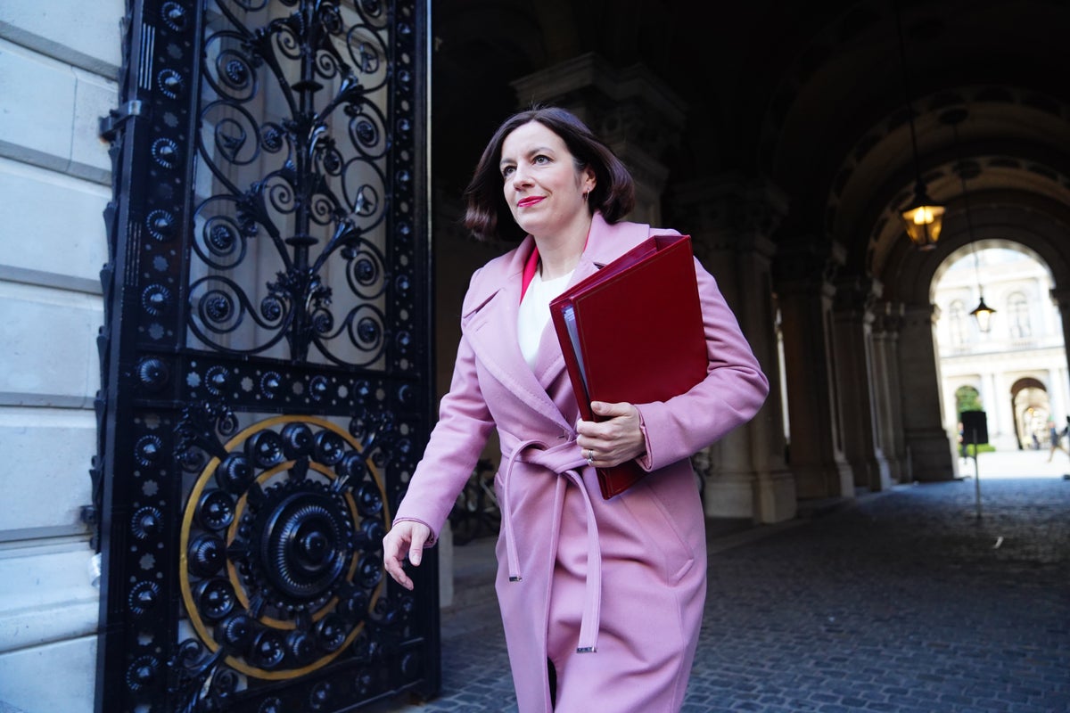 Equalities minister: Trans women should use men’s toilets
