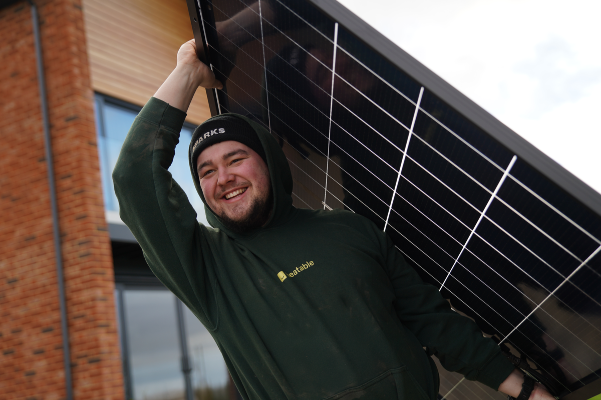 Heatable solar review: the top installer for high-end panels