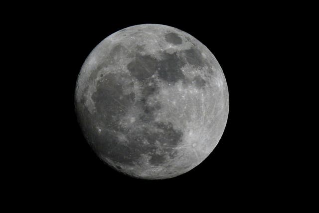 <p>EE. UU. quiere instalar un reactor nuclear en la Luna en los próximos diez años, según el jefe de la NASA</p>