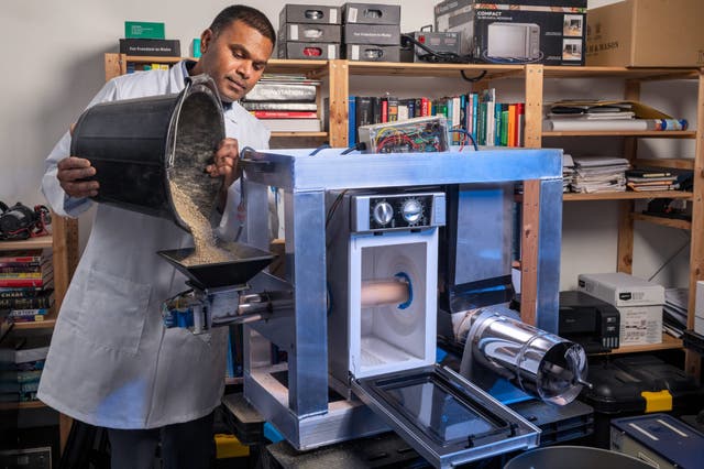 <p>UK scientists have won a £150,000 prize for creating a device inspired by a microwave - which can create drinkable water on the moon</p>