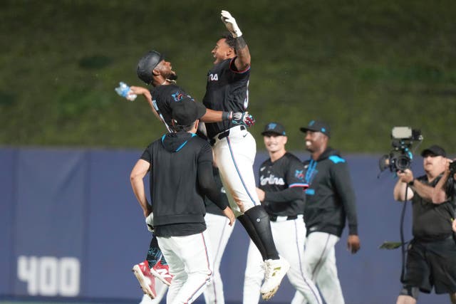 PIRATAS MARLINS