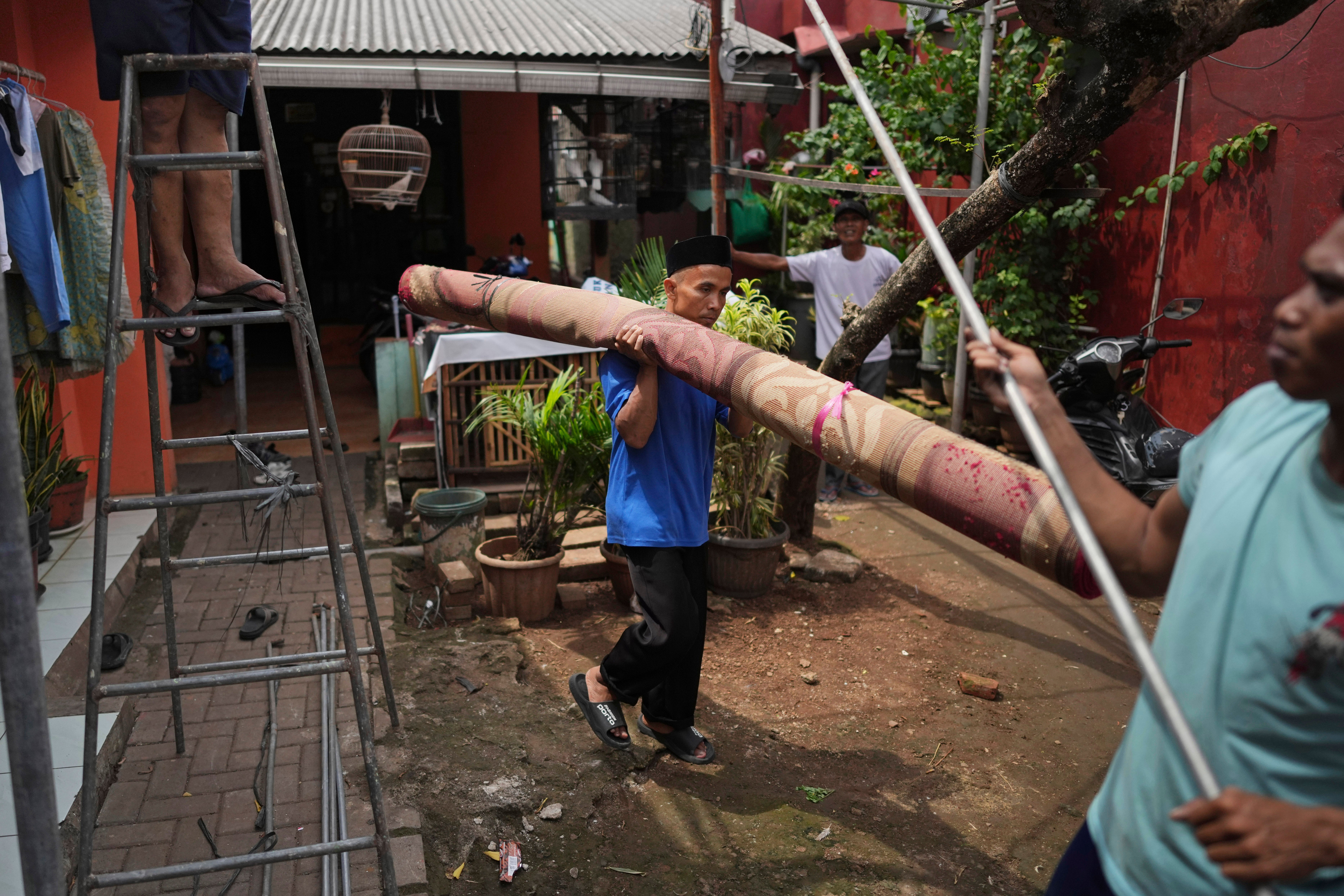 Indonesia Clown Photo Gallery