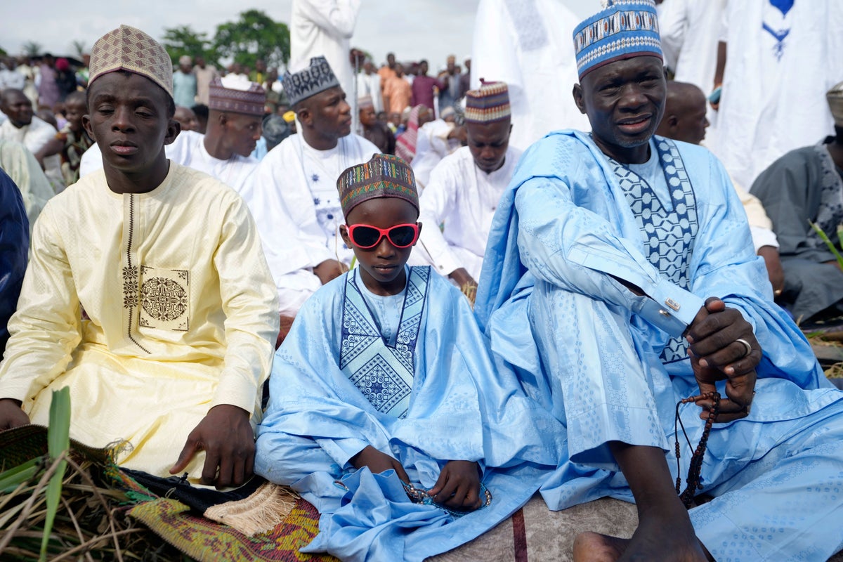 AP PHOTOS: Muslims celebrate Eid al-Fitr