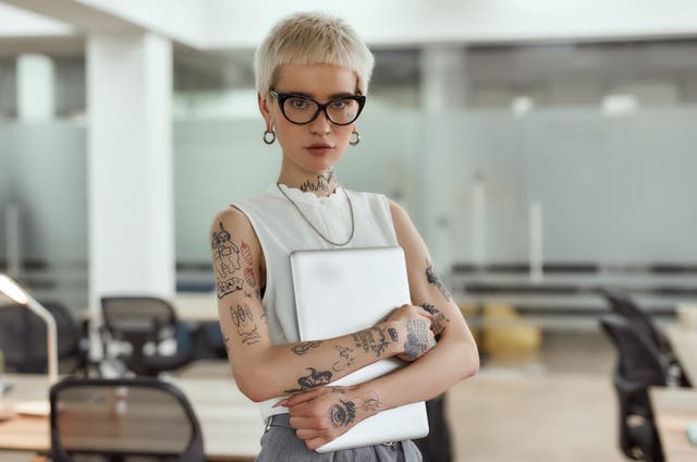 <p>There are currently 1.7 million videos on TikTok with the hashtag #OfficeLife</p>