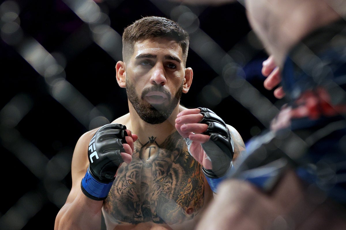 Ilia Topuria confirms UFC promise and fires back at Charles Oliveira Ilia Topuria confirms UFC promise and fires back at Charles Oliveira