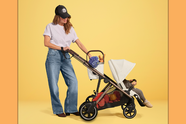 <p>This is Cybex’s most versatile e-pram, and it’s able to carry two children from birth up to about four years old</p>