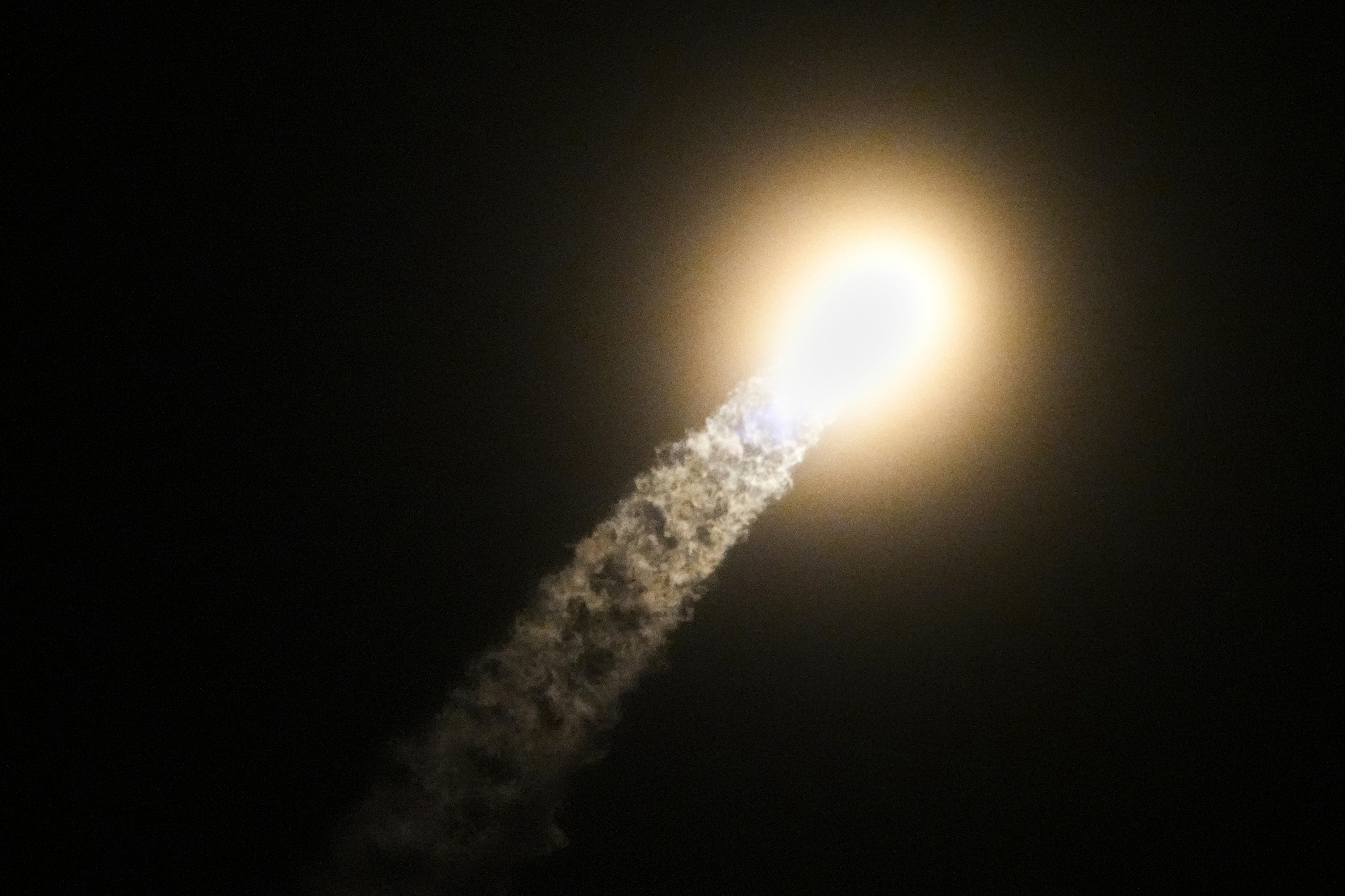 SPACEX-VUELO PRIVADO