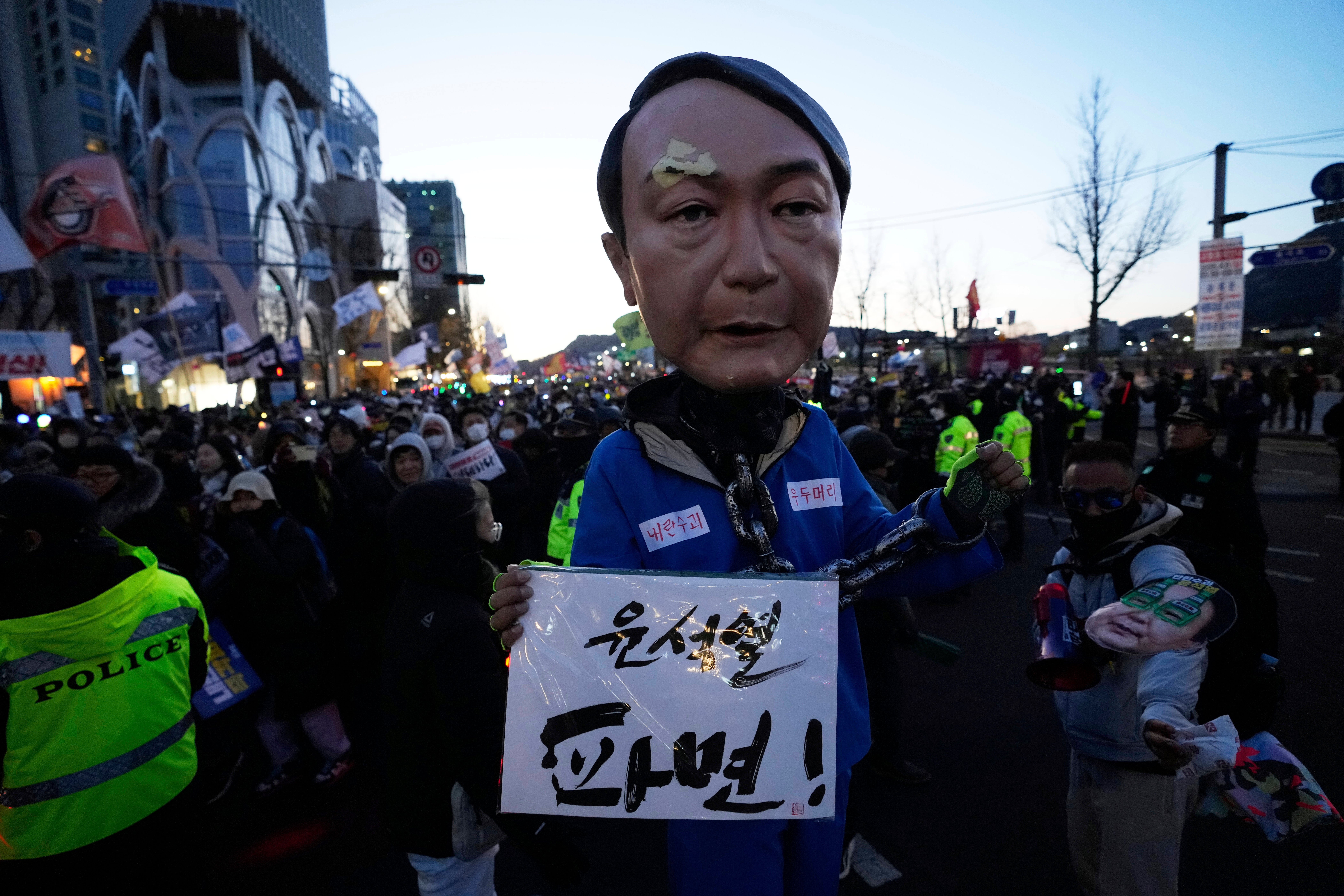 SURCOREA-LEY MARCIAL