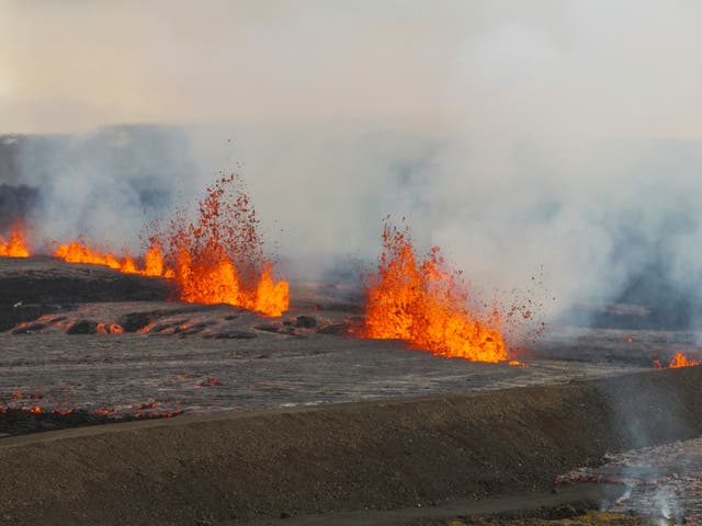 ISLANDIA-VOLCÁN