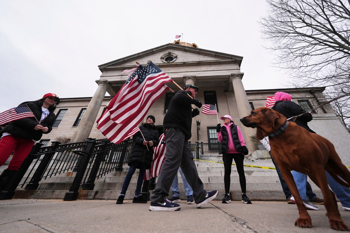 Karen Reads second murder trial revives debate over who killed her Boston police officer boyfriend