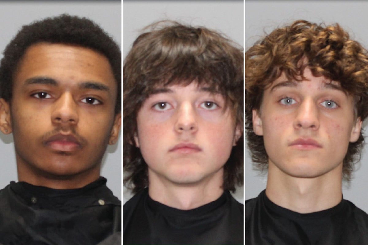 Teens accused of starting massive South Carolina wildfire by tossing their cigarette butts along a hiking trail Teens accused of starting massive South Carolina wildfire by tossing their cigarette butts along a hiking trail