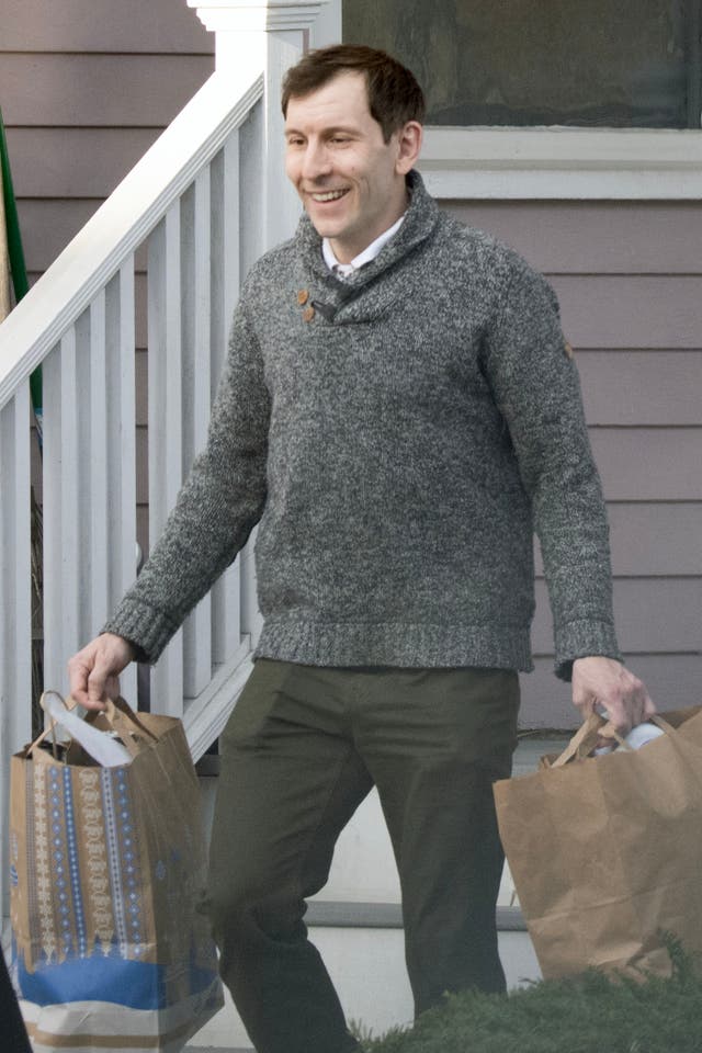 <p>Erik Per Sullivan, recordado por su papel de Dewey en ‘Malcolm el de en medio’, fue fotografiado el 26 de marzo de 2025 mientras salía de su casa en Boston, Massachusetts</p>