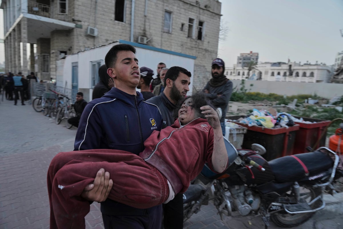 Israeli bombing of Gaza school housing displaced Palestinians kills at least 27, say medical officials Israeli bombing of Gaza school housing displaced Palestinians kills at least 27, say medical officials
