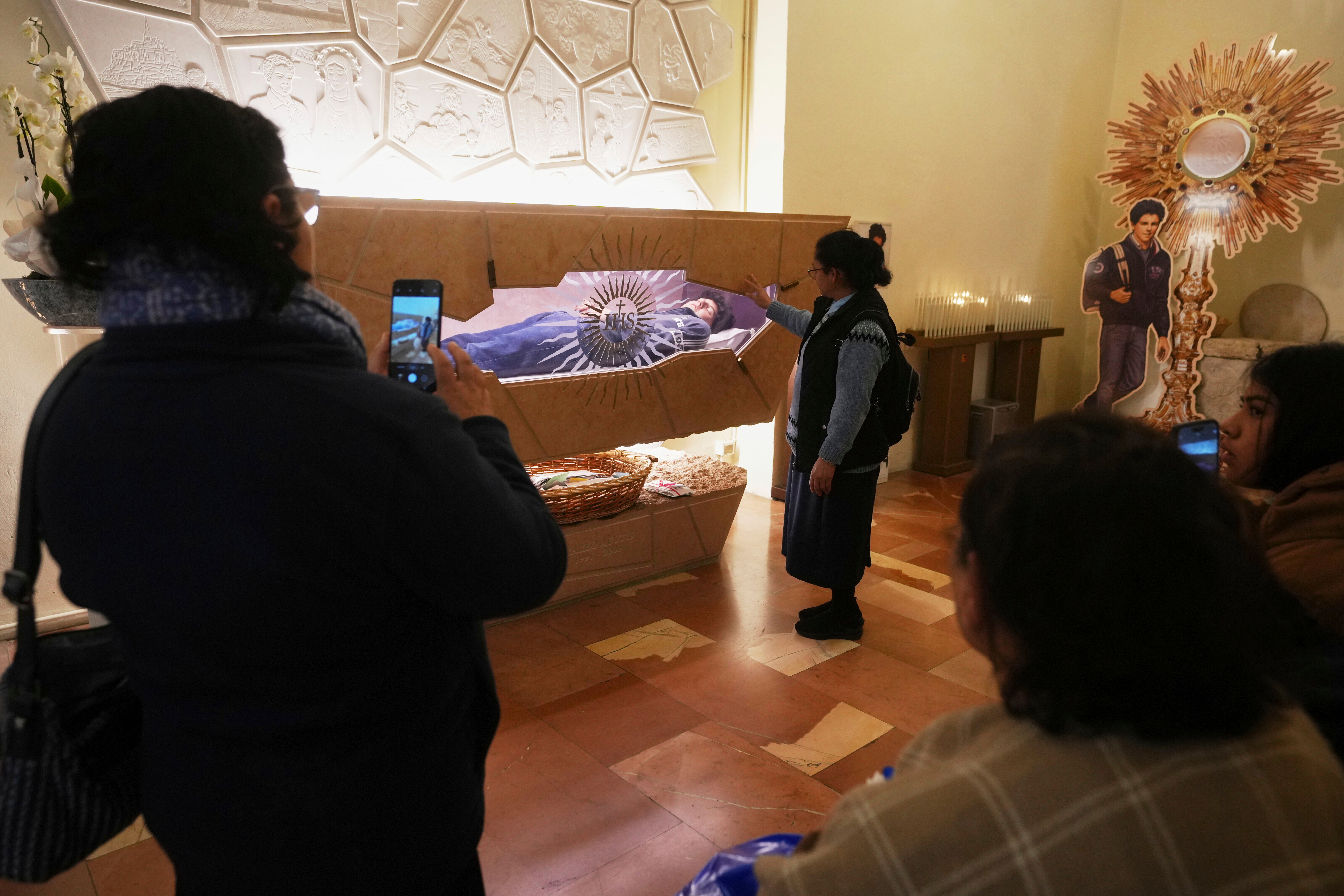 SANTO MILLENNIAL-RELIQUIAS