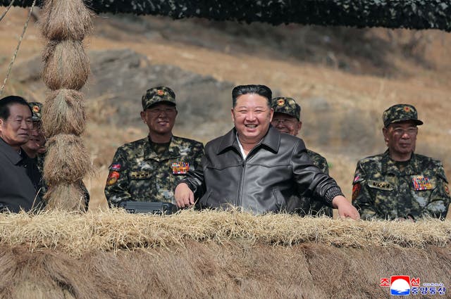 <p>North Korean leader Kim Jong Un visits a military training base</p>