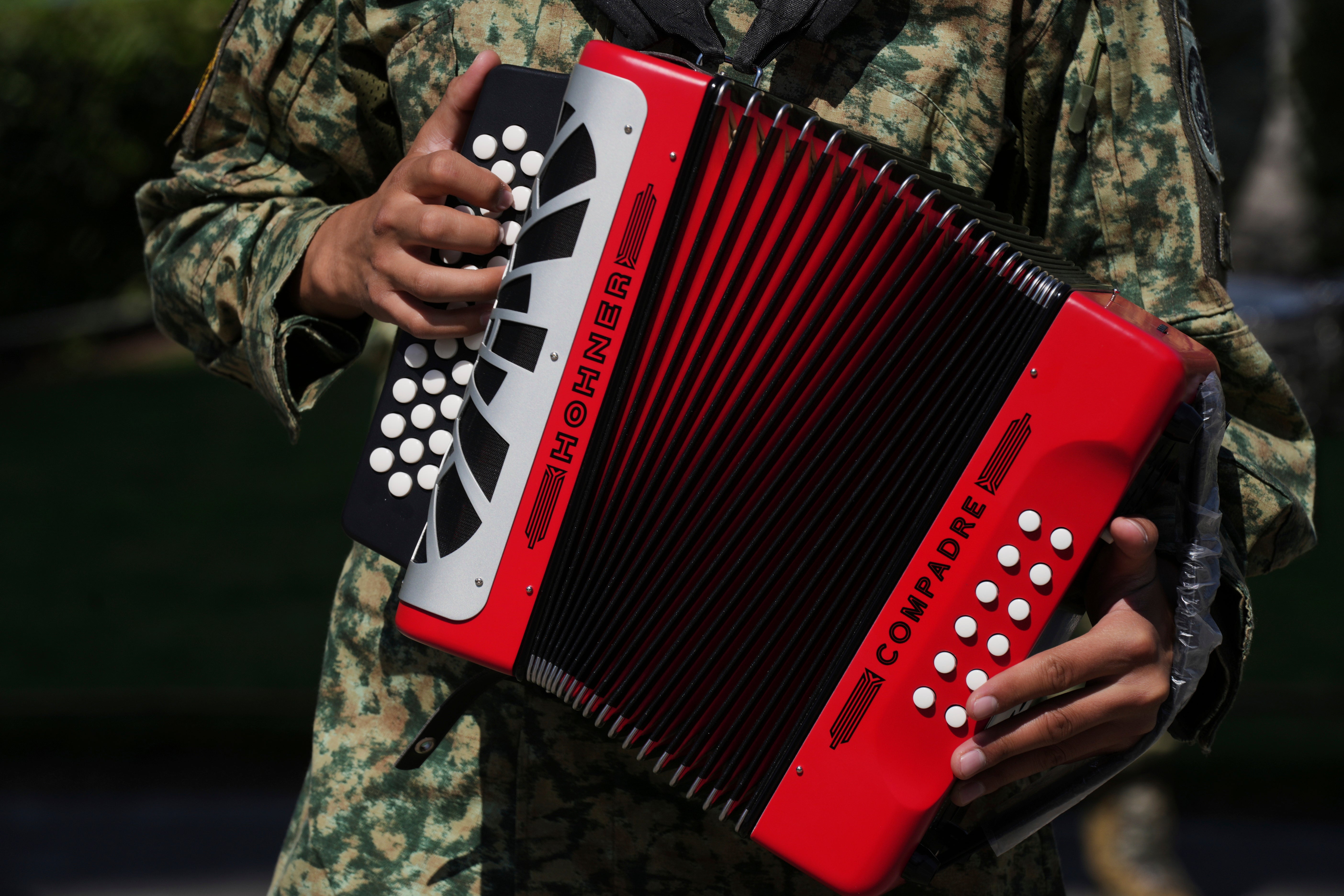 MÉXICO-CORRIDOS MILITARES