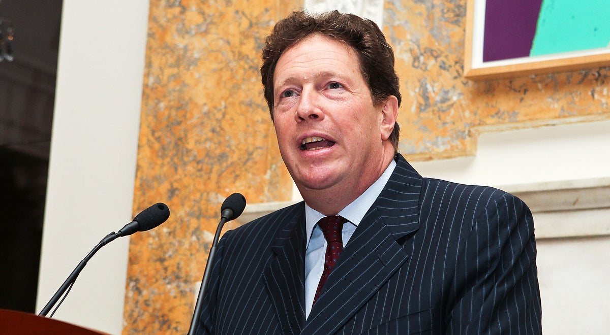 Britain should ‘notch up’ Trump tariff retaliation threats, former ambassador to US says