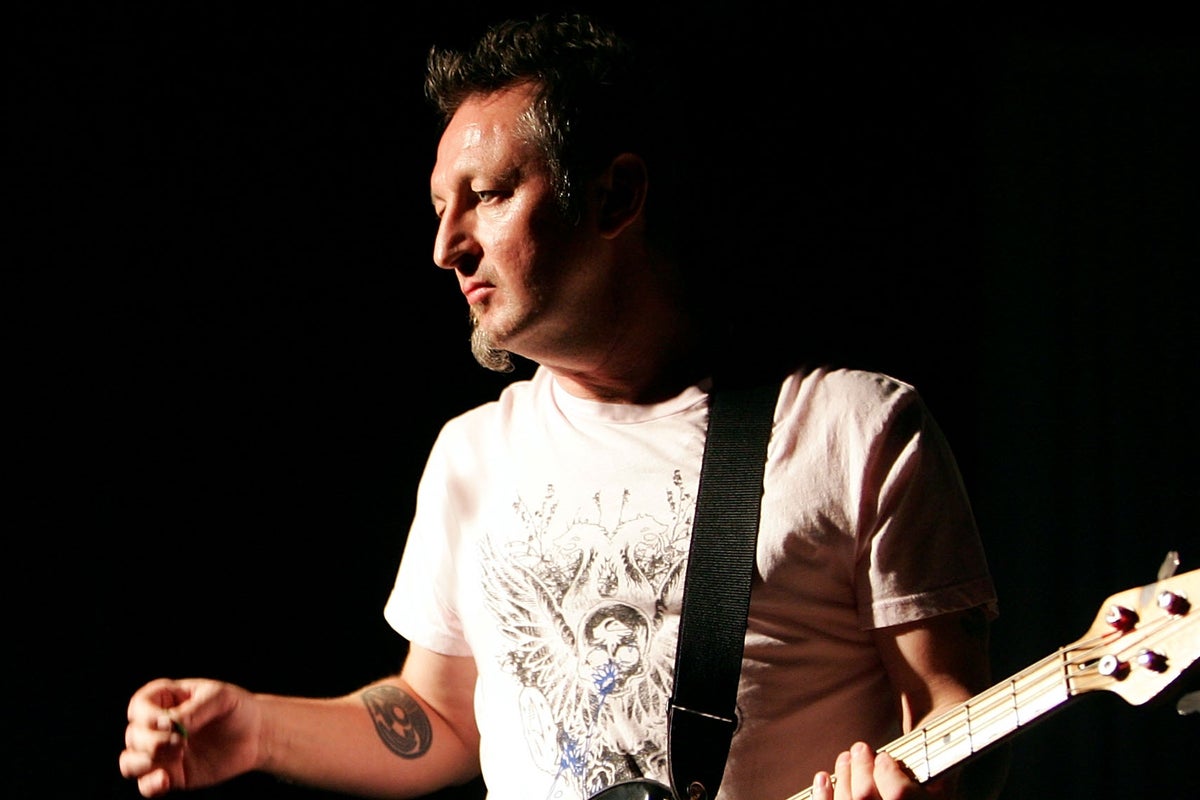 Dave Allen, influential Gang of Four bassist, dies aged 69 Dave Allen, influential Gang of Four bassist, dies aged 69