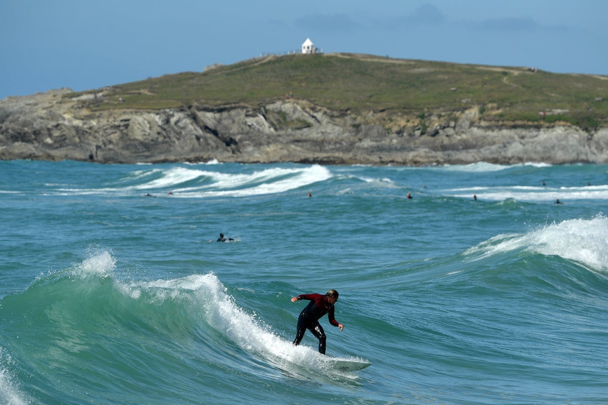 Father and daughter die after being pulled from sea at popular Cornish beach
