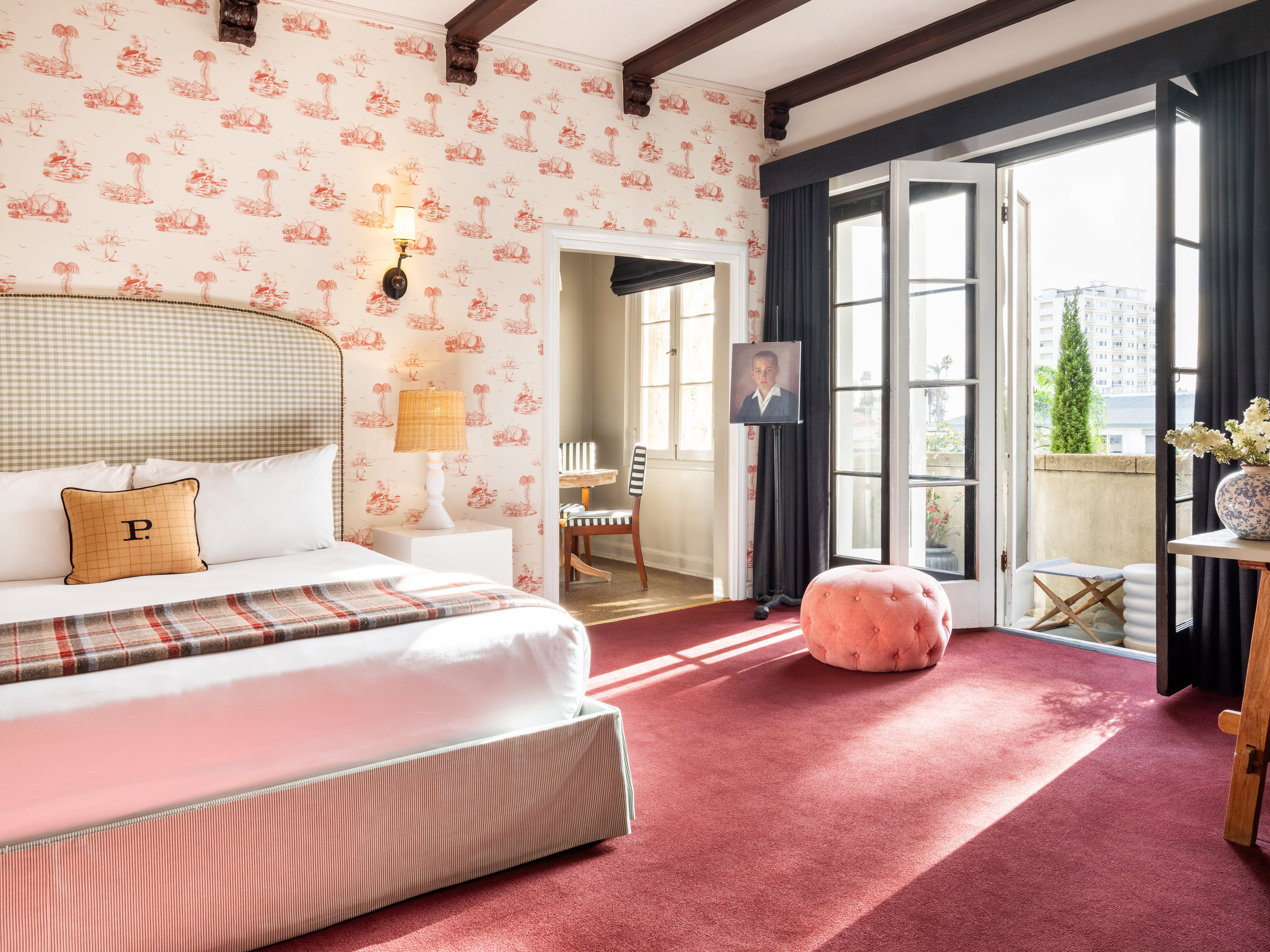For a quiet stay away from the city hubbub for a relaxed family break, the Palihouse in Santa Monica is an ideal stop to base yourselves, with a short walk to the beach